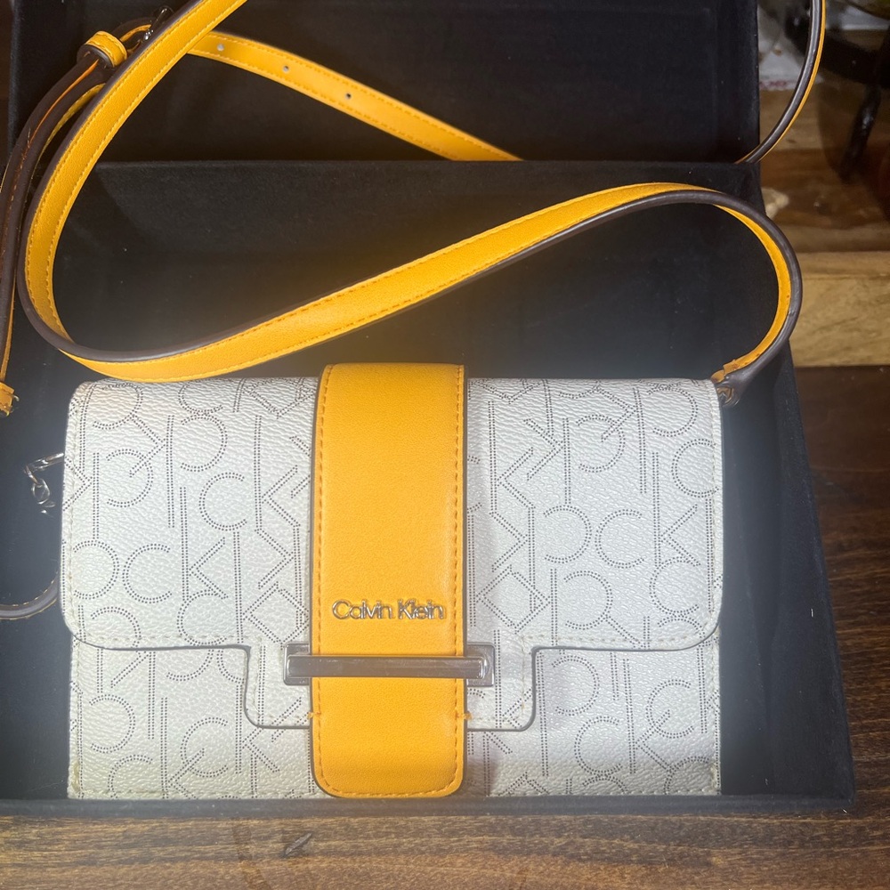 Calvin Klein Crossbody Bag in Yellow and Cream